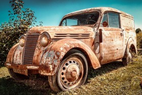 Senas automobilis